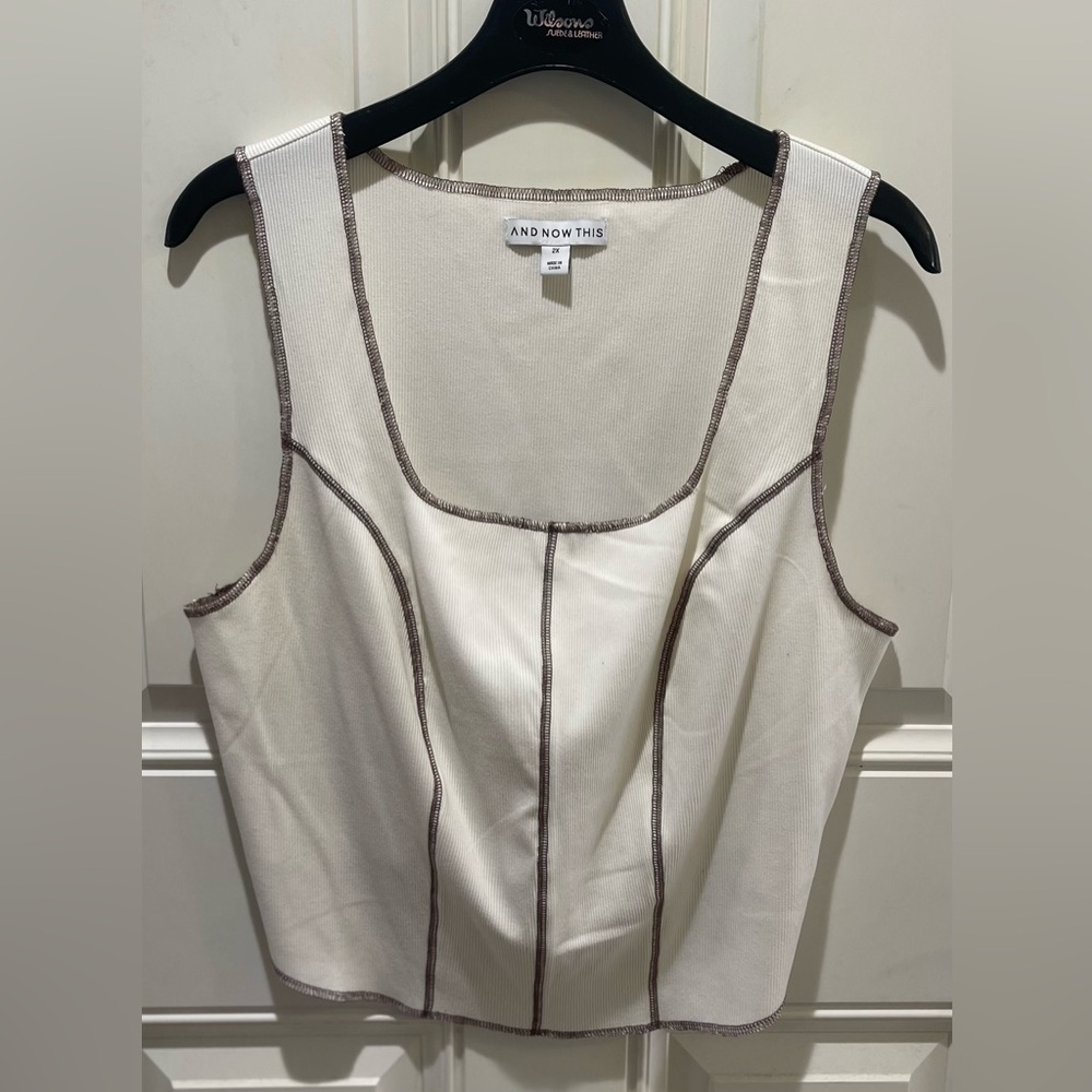 MACYS - AND NOW THIS Plus Size Scoop/Square Neck Top Size 2X